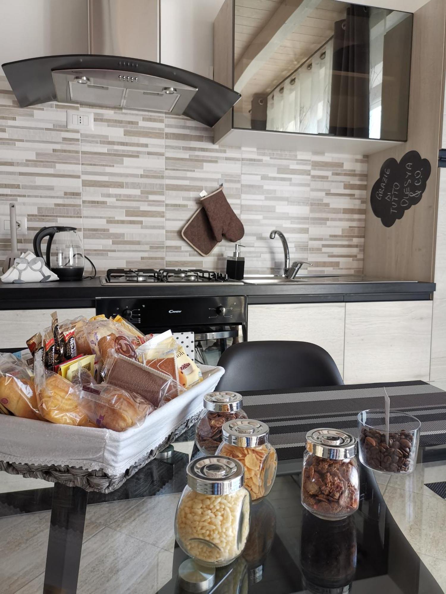 Paradeisos Residence Sas Сомма-Ломбардо Экстерьер фото