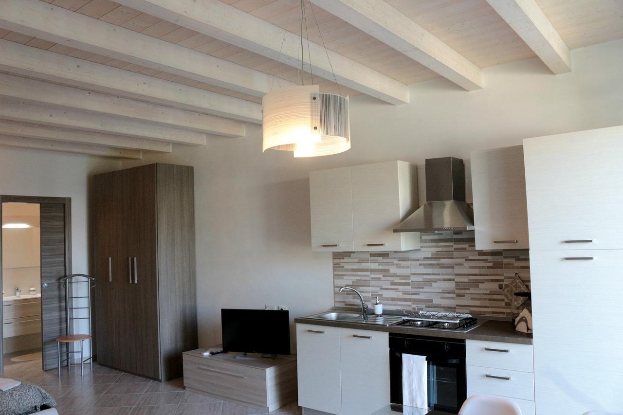 Paradeisos Residence Sas Сомма-Ломбардо Экстерьер фото