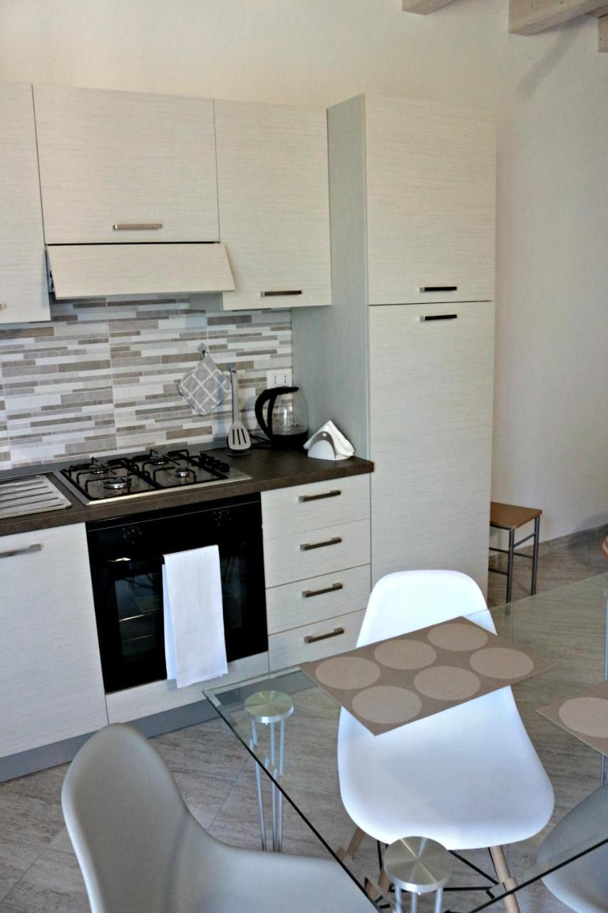 Paradeisos Residence Sas Сомма-Ломбардо Экстерьер фото