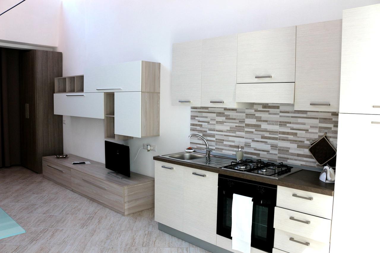 Paradeisos Residence Sas Сомма-Ломбардо Экстерьер фото
